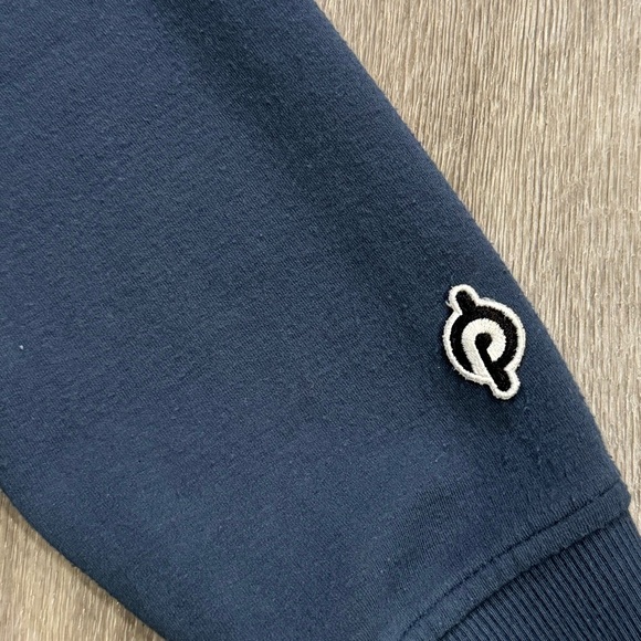 Peloton Elevate Sweatshirt Women Size Medium Blue Logo Pockets Sweatshirt - Picture 6 of 11
